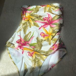 Jantzen One Piece Bathing Suit, Size 10